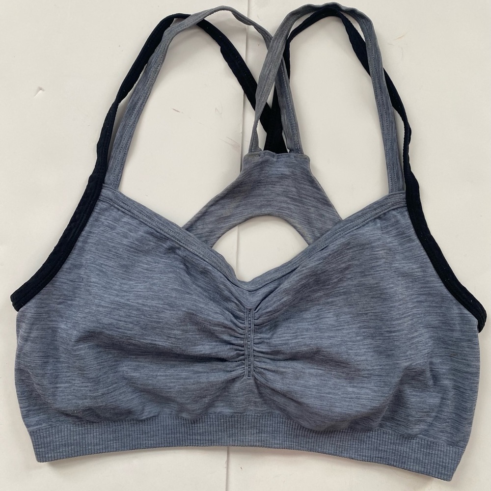 Athleta Cross-Back Sports Bra - size large light blue